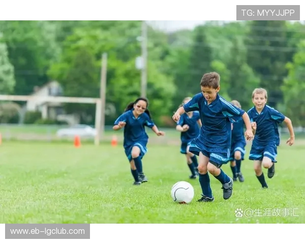 以足球3X个精彩瞬间为核心解析绿茵场上激情与团队精神的完美融合